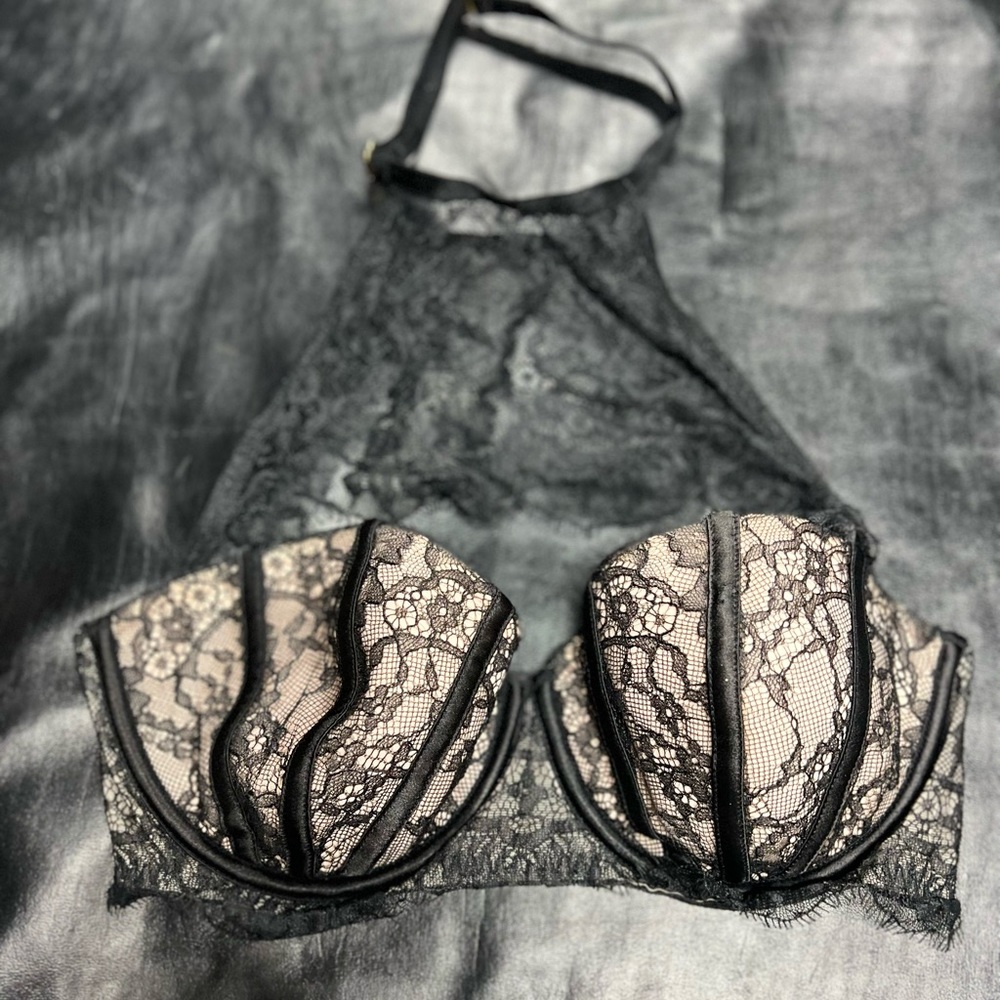 Victoria’s Secret High Neck Lace Bra